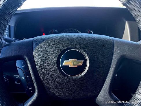Used 2017 Chevrolet Express 2500 image 23