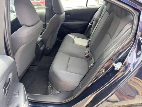 Used 2025 Toyota Corolla LE FWD image 21