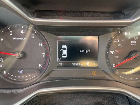 Used 2023 Chevrolet TrailBlazer LS image 31