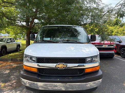 Used 2024 Chevrolet Express 2500 w/ Driver Convenience Package RWD image 3