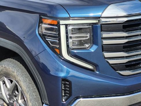 Used 2022 GMC Sierra 1500 SLT w/ SLT Premium Plus Package image 5