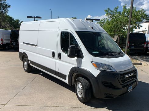 Used 2025 RAM ProMaster 2500 FWD image 7