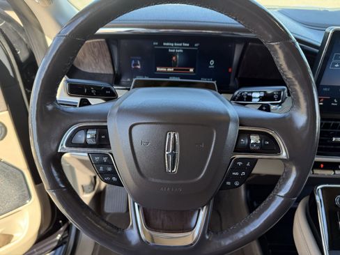 Used 2023 Lincoln Navigator Reserve image 24