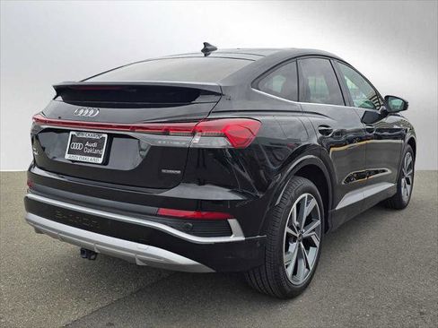 Used 2024 Audi Q4 e-tron Premium Plus image 3