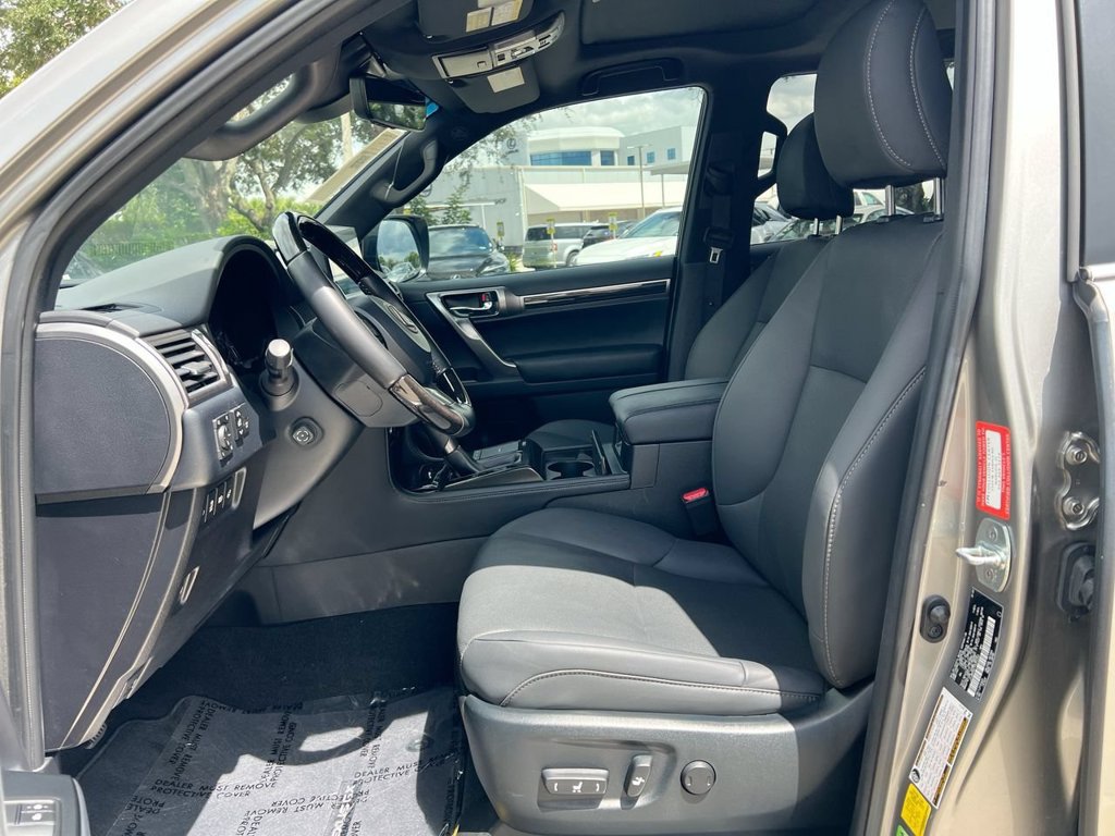 Certified 2023 Lexus GX 460 Premium w/ Accessory Package AWD/4WD image 12