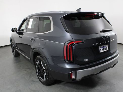 Used 2024 Kia Telluride EX FWD image 3
