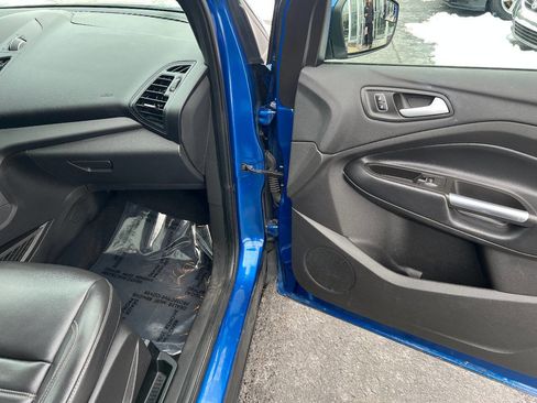 Used 2019 Ford Escape SEL image 30