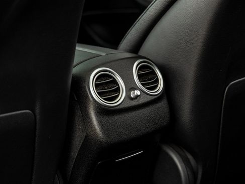 Used 2017 Mercedes-Benz E 300 4MATIC image 32