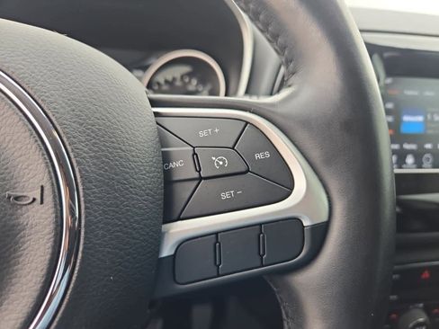 Used 2019 Jeep Compass Altitude image 24