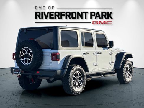 Used 2024 Jeep Wrangler Unlimited Rubicon w/ Convenience Group image 3