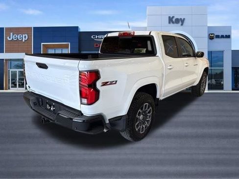 Used 2026 Chevrolet Colorado Z71 AWD/4WD image 7