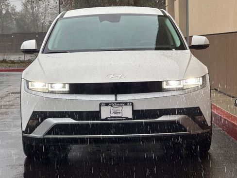 New 2026 Hyundai Ioniq 5 SEL image 3