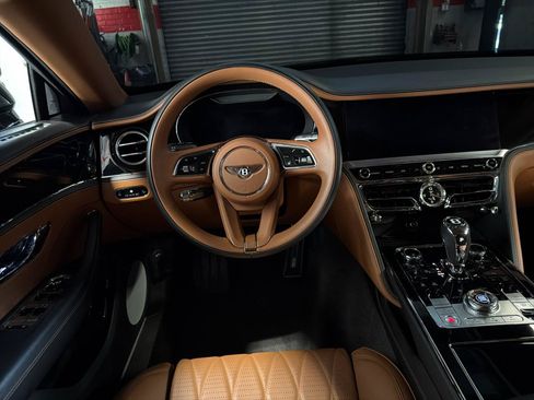 Used 2022 Bentley Flying Spur V8 AWD/4WD image 13