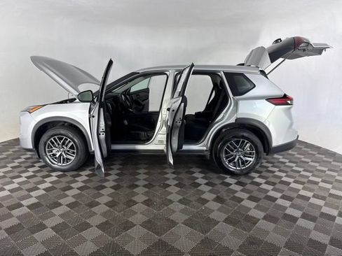 Certified 2024 Nissan Rogue S FWD image 9