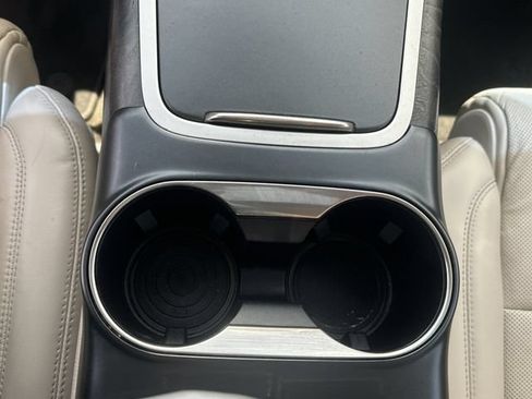 Used 2019 Lincoln Nautilus Reserve FWD image 18
