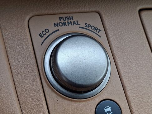 Used 2016 Lexus ES 350 w/ Navigation System Package FWD image 24