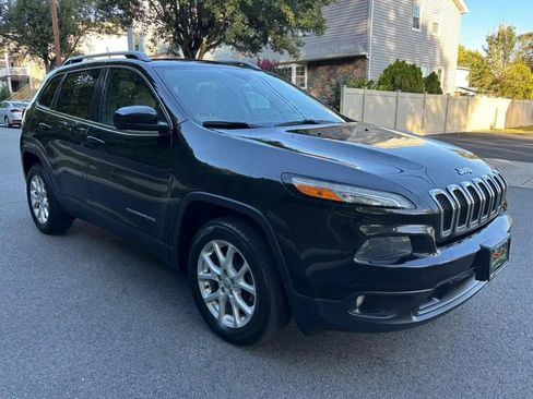 Used 2015 Jeep Cherokee Latitude image 9