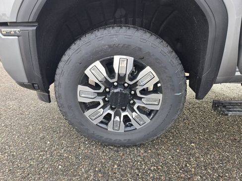 New 2025 GMC Sierra 2500 Denali w/ Denali Reserve Package image 8