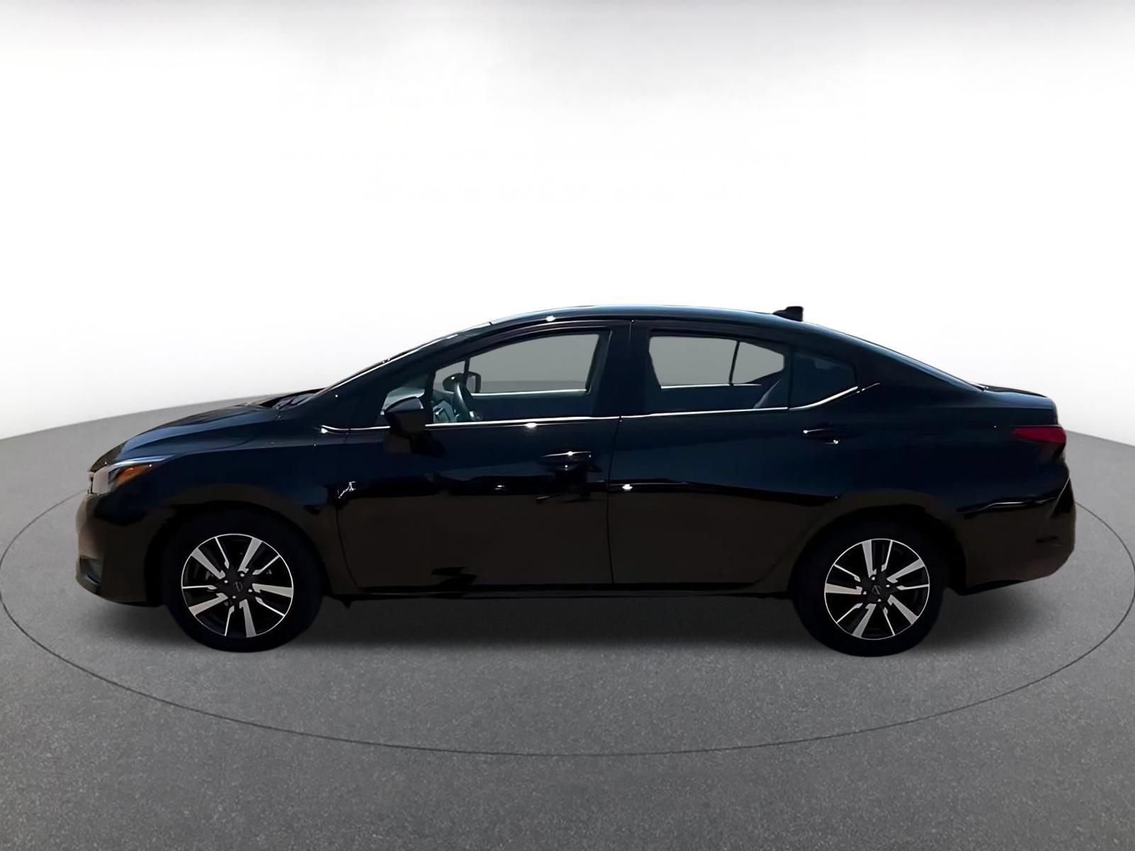 Used 2025 Nissan Versa SV FWD image 8