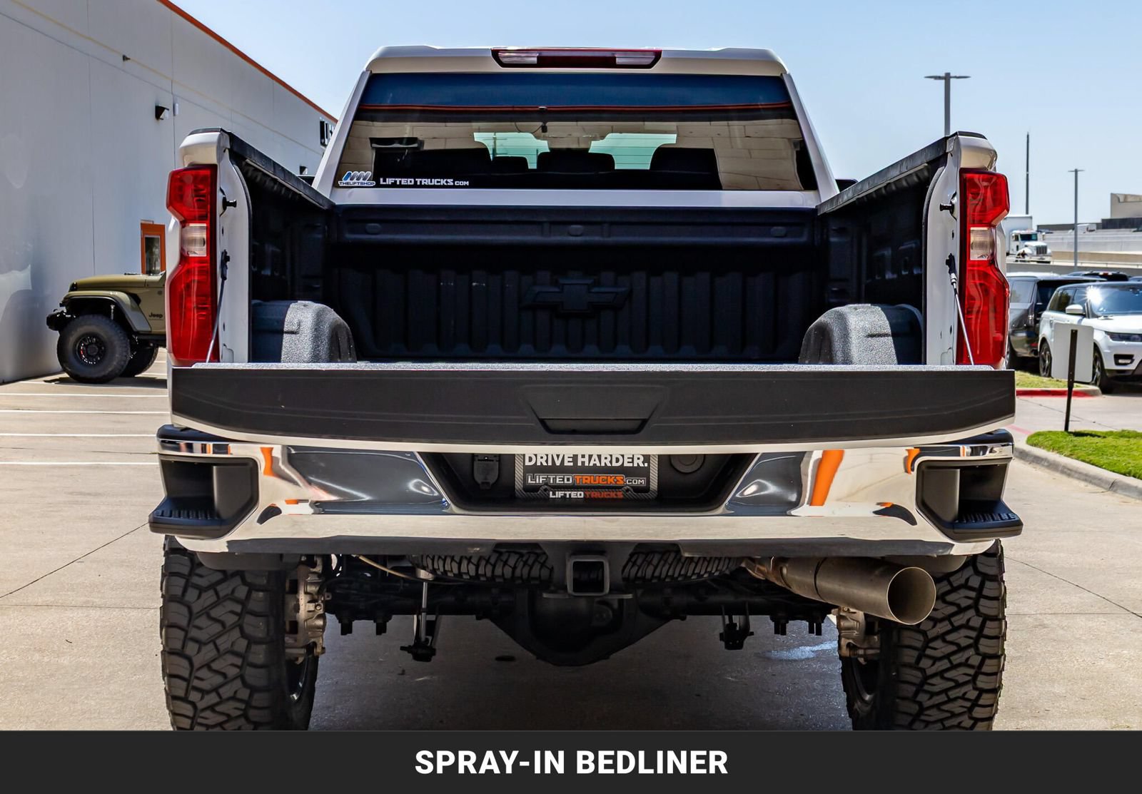 Used 2025 Chevrolet Silverado 2500 LT AWD/4WD image 9