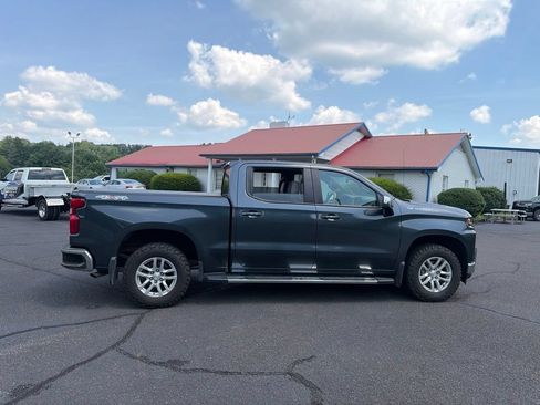 Used 2022 Chevrolet Silverado 1500 LT w/ Bed Protection Package AWD/4WD image 11