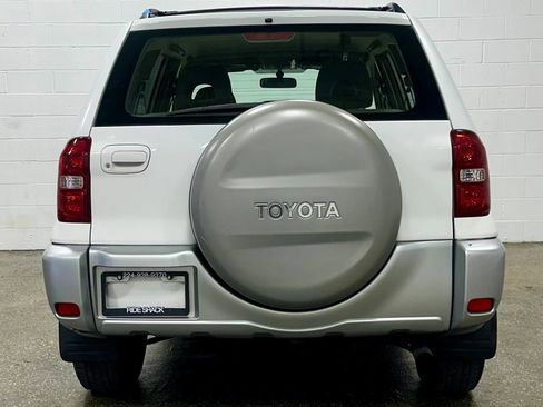 Used 2004 Toyota RAV4 2WD image 4