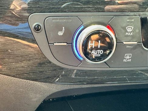 Used 2018 Audi Q7 3.0T Premium image 25