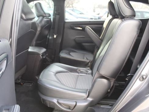 Used 2022 Toyota Highlander XSE image 34