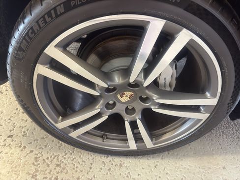Used 2012 Porsche Cayenne S AWD/4WD image 35