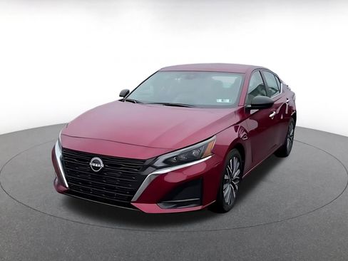 Used 2025 Nissan Altima 2.5 SV image 7