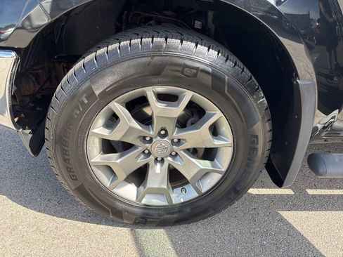 Used 2019 Nissan Frontier SL AWD/4WD image 10