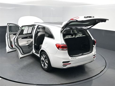 Used 2016 Kia Sorento SX image 17