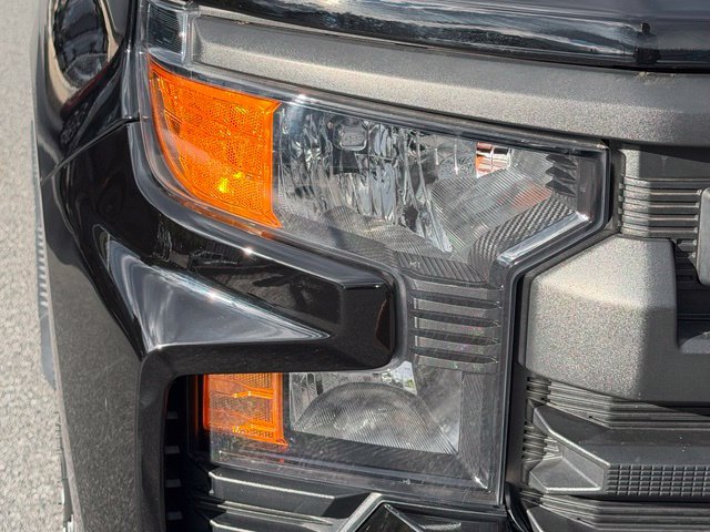 Certified 2024 Chevrolet Silverado 1500 Custom w/ Turbomax Blackout Package AWD/4WD image 15