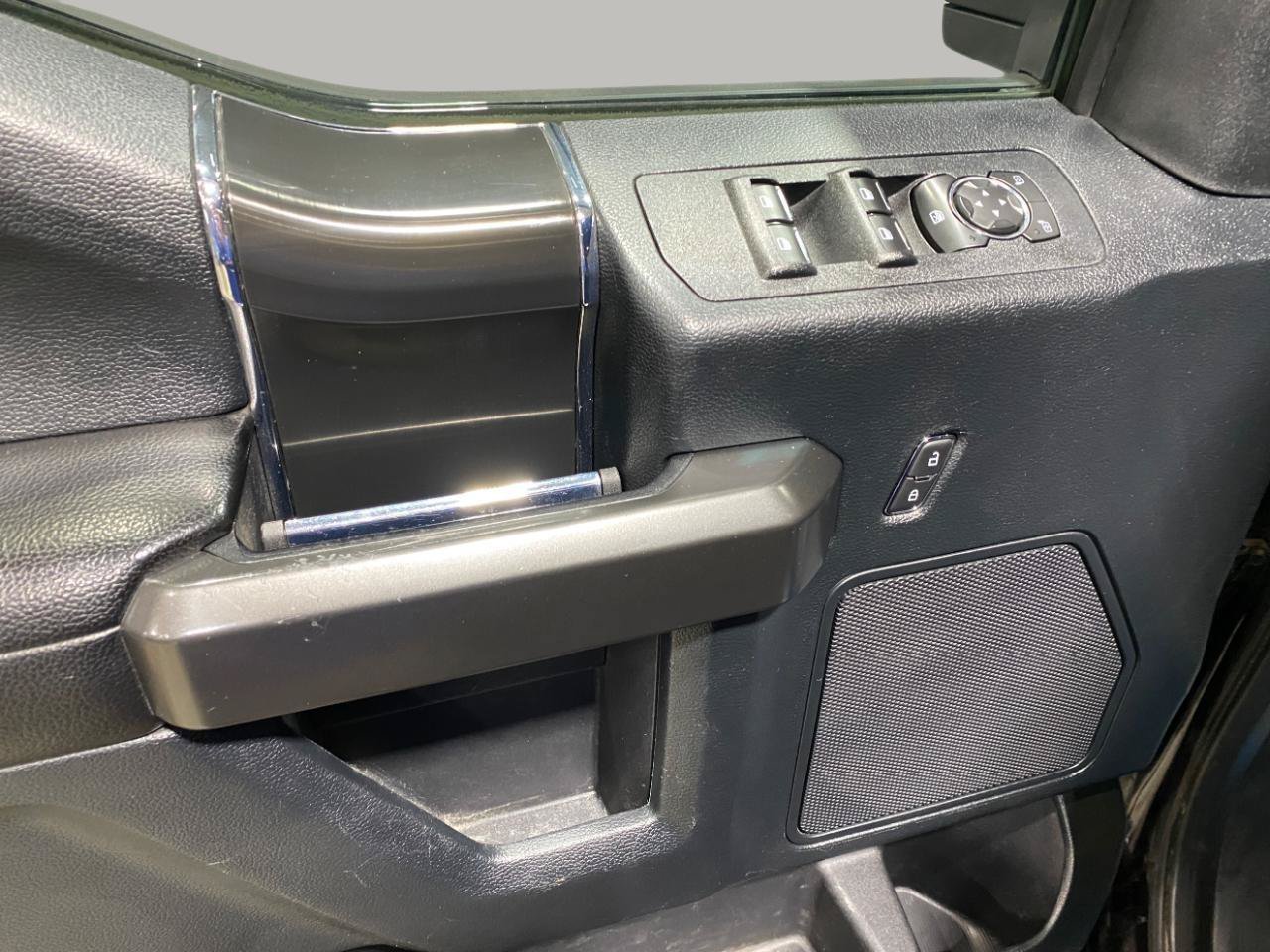 Used 2019 Ford F150 XLT w/ Equipment Group 302A Luxury AWD/4WD image 8