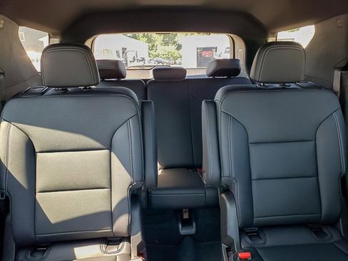 New 2026 Chevrolet Traverse LT w/ Driver Confidence Package image 32