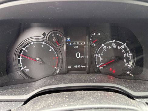 Used 2023 Toyota 4Runner SR5 Premium w/ Moonroof Package AWD/4WD image 9
