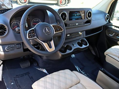 Used 2024 Mercedes-Benz Sprinter 3500 image 16