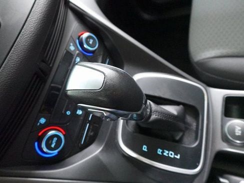 Used 2017 Ford C-MAX SE image 19