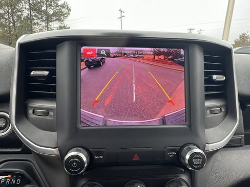 Used 2024 RAM 2500 Big Horn w/ Bed Utility Group image 33