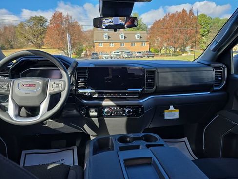 New 2026 GMC Sierra 1500 Elevation image 10