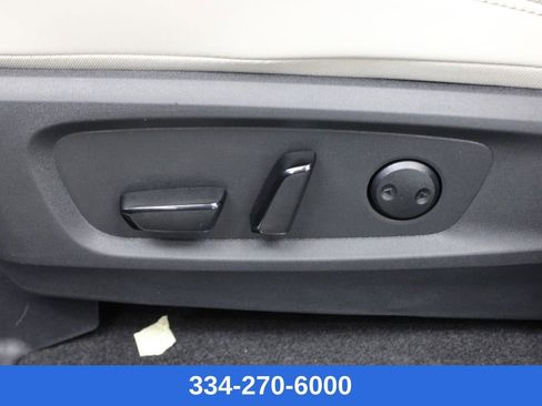 New 2026 Nissan Pathfinder SL image 16