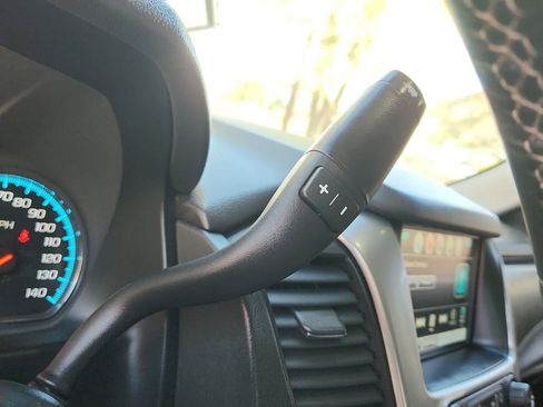 Used 2017 Chevrolet Suburban Premier image 25