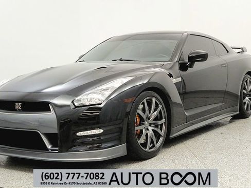 Used 2014 Nissan GT-R Premium image 1
