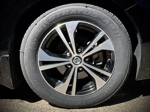 Used 2020 Nissan Sentra SV image 39