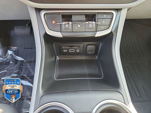 Certified 2023 GMC Terrain SLT w/ Tech Package FWD image 28