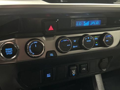 Certified 2023 Toyota Tacoma SR5 AWD/4WD image 26