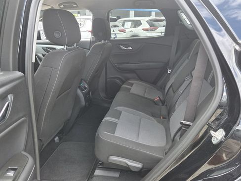 Used 2025 Chevrolet Blazer LT FWD image 12