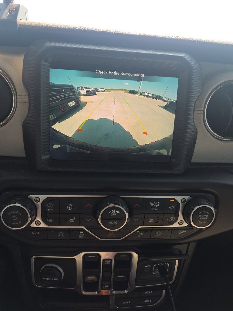 Used 2021 Jeep Wrangler Unlimited Sahara AWD/4WD image 48