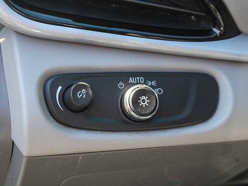 Used 2017 Chevrolet Volt LT w/ Comfort Package image 22