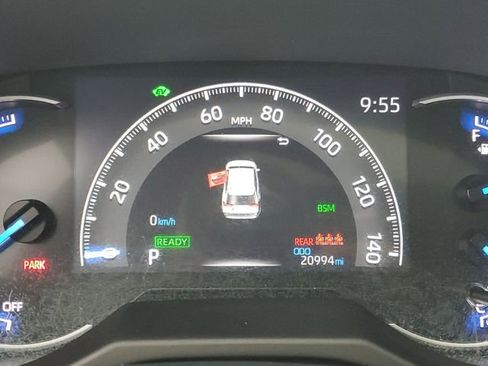 Used 2024 Toyota RAV4 XLE Premium AWD/4WD image 28